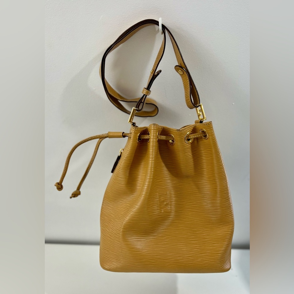 Fendi Epi‎ Bag - Picture 3 of 14